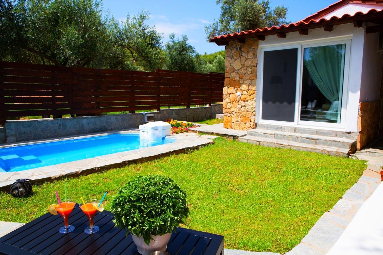 Salonikiou Beach Apartments & Villas Ayos Nikolaos Dış mekan fotoğraf